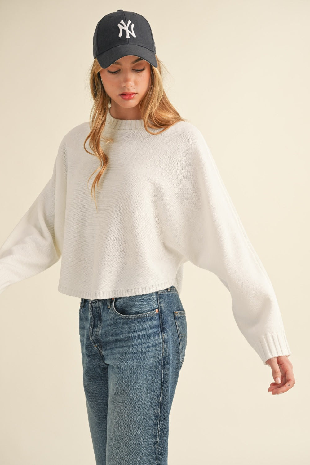 Round Neck Sleeve Sweater