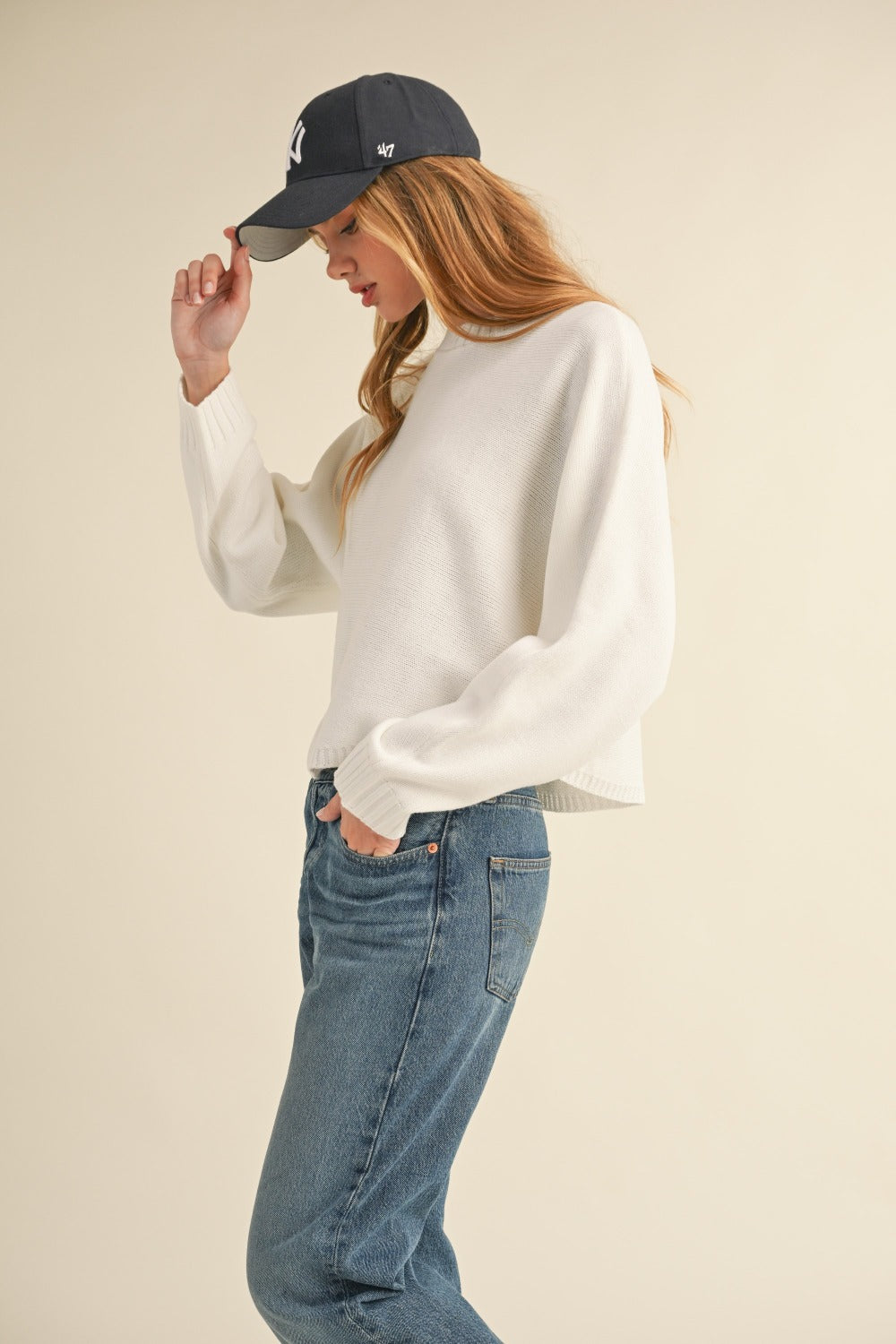 Round Neck Sleeve Sweater