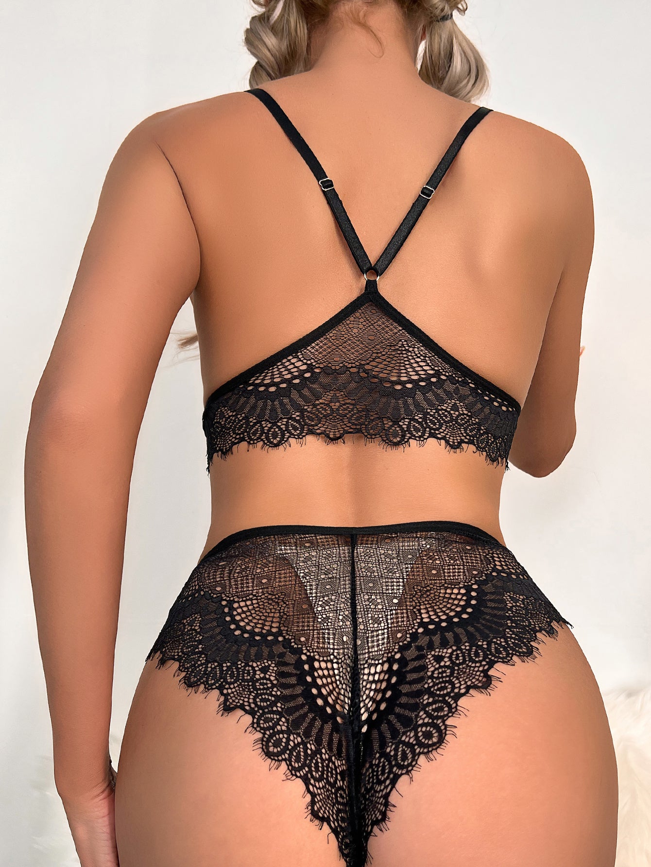 Lace V2 Lingerie Set